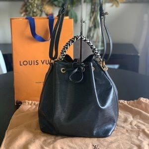 Louis Vuitton black epi petit noe